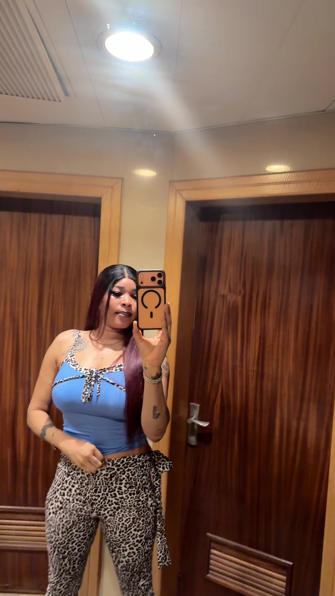 @QUEEN 👸 DAMMY😍🌹