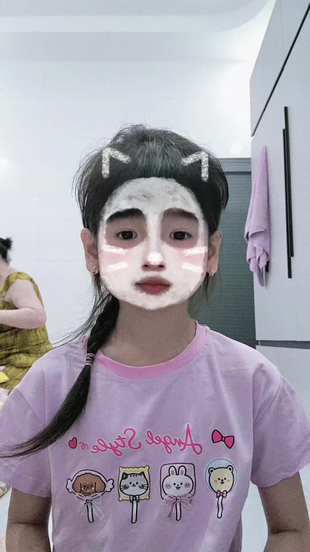 @Bé Sun thích nhảy 😜😘