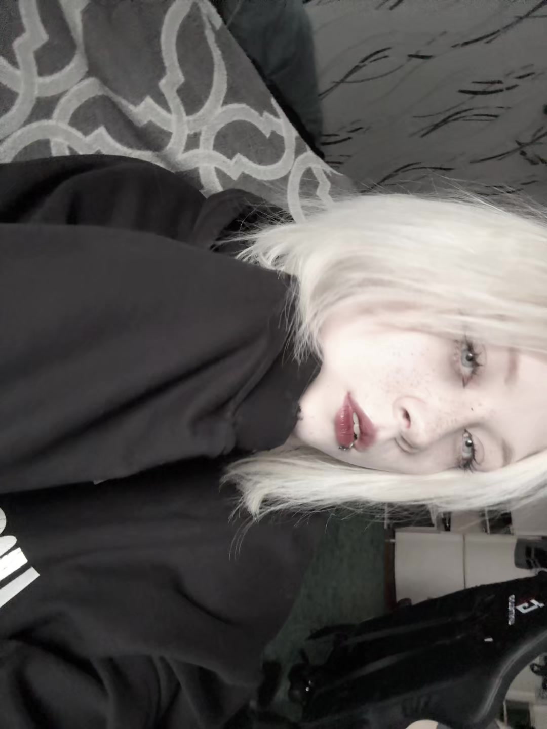@𝔣𝔞𝔩𝔩𝔢𝔫 𝔞𝔫𝔤𝔢𝔩