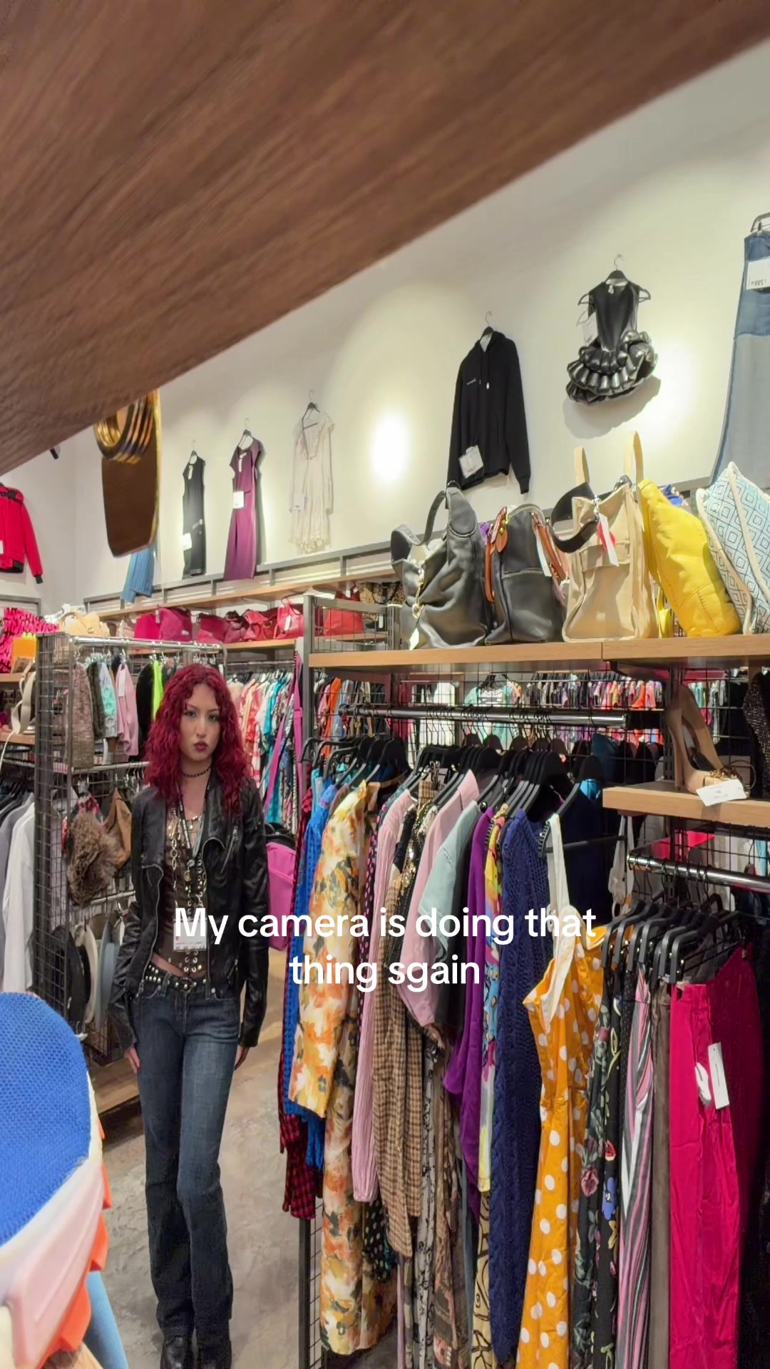 @Desi🧸