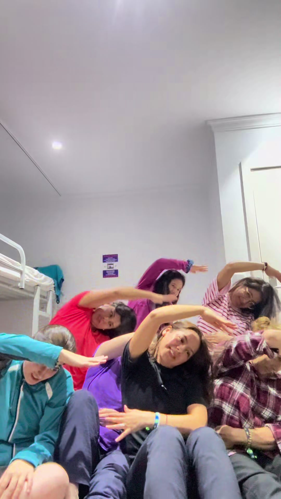 @Zunely_