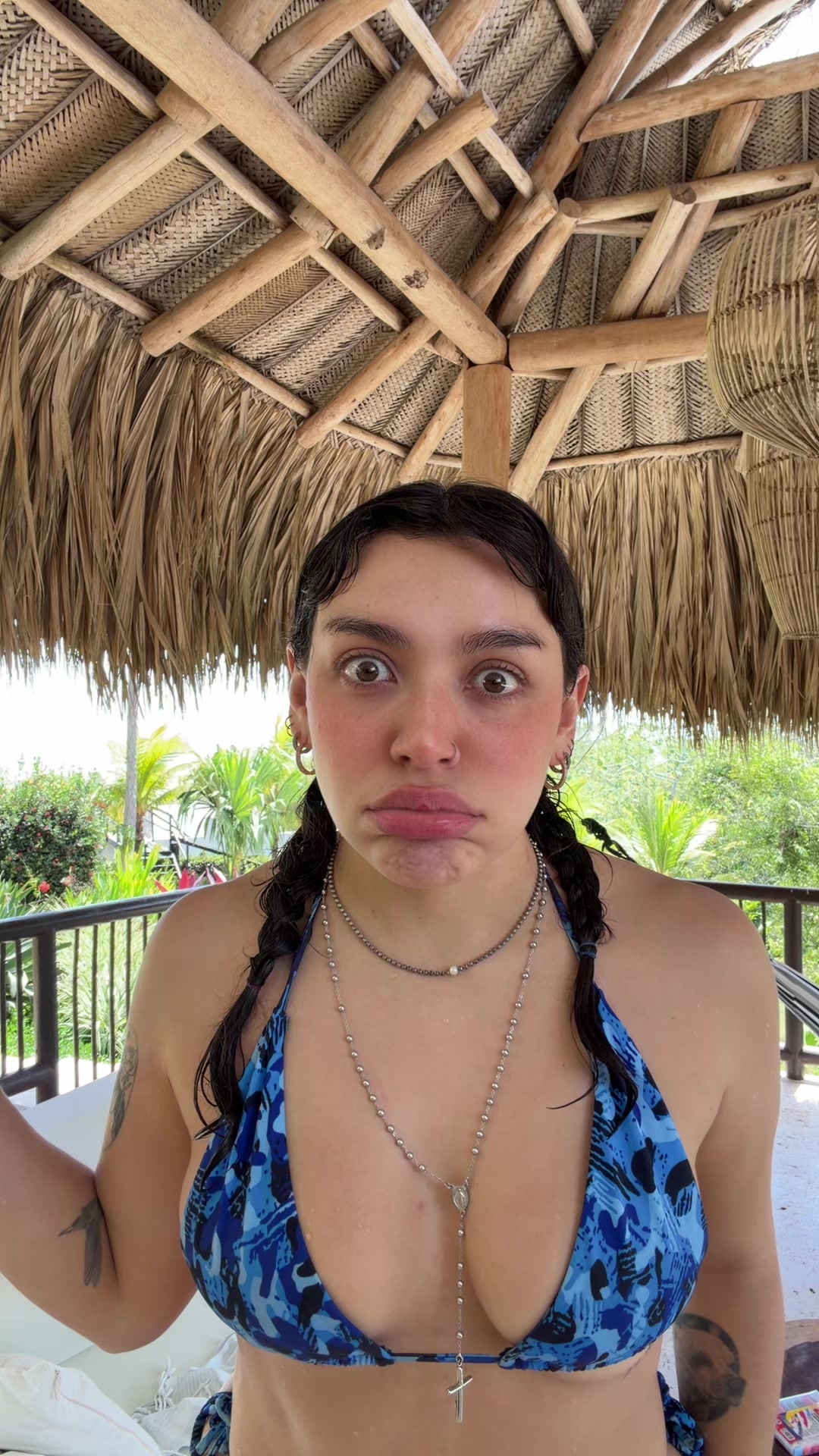 @sofiaalcastro