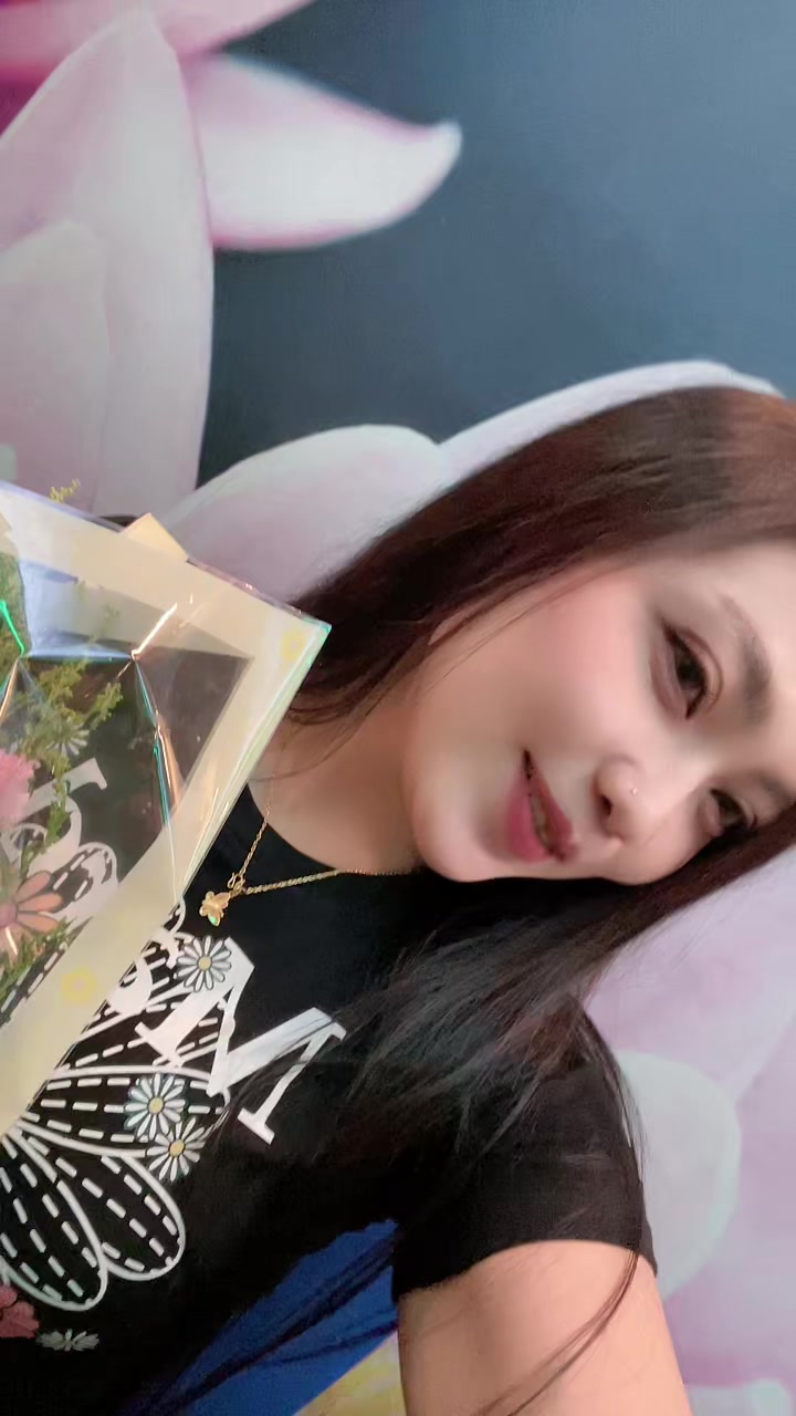 @ˢʰᵃᵃ🦋