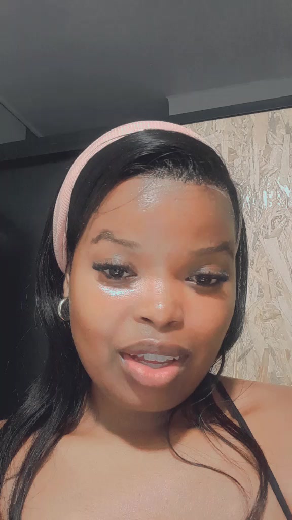 @Sqalesihle