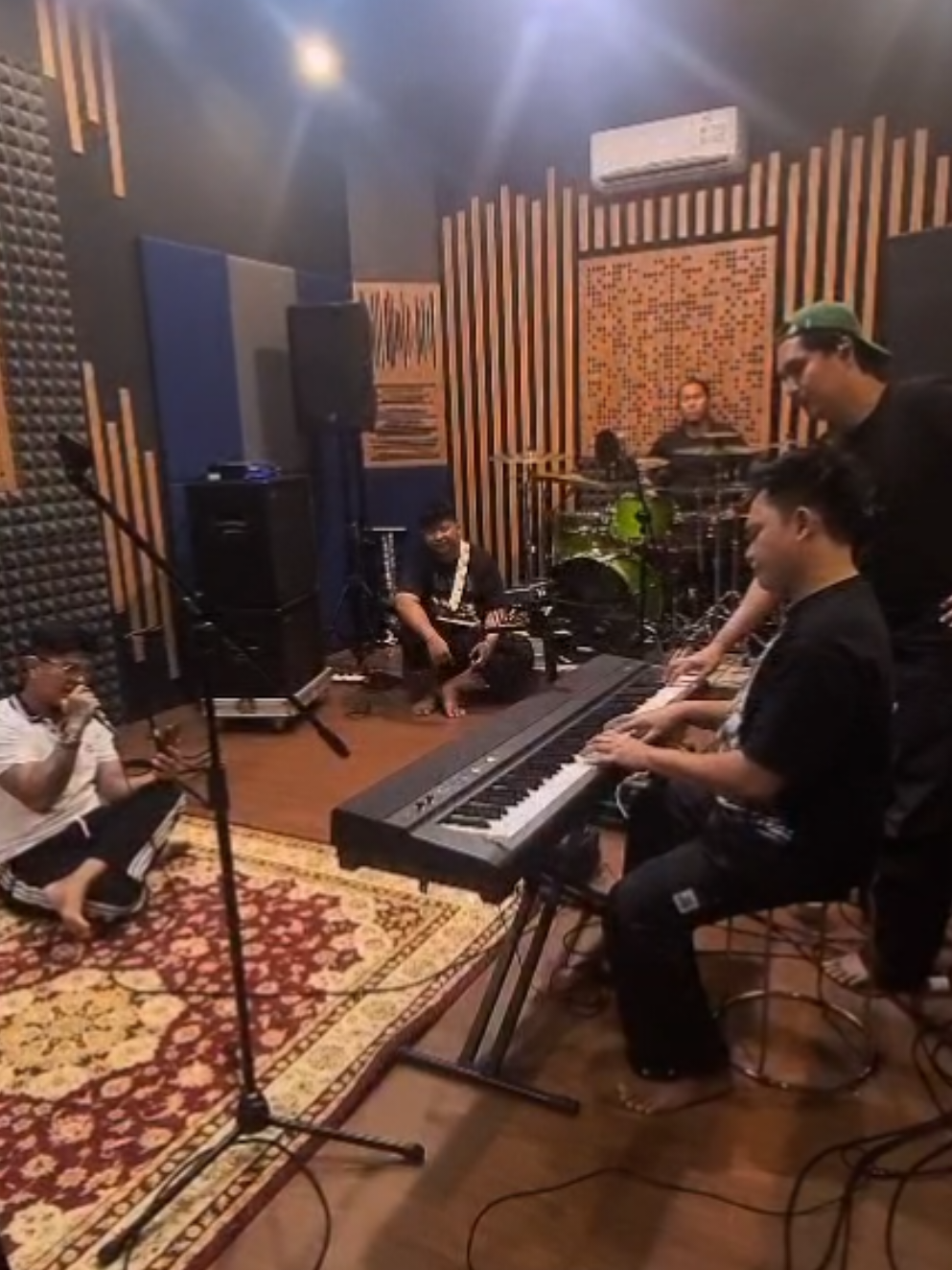 @Official Kangen Band