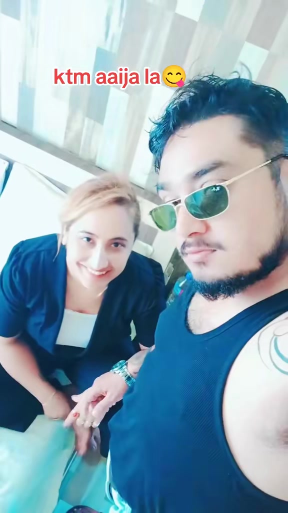 @Kavyaraj ❤️🦜🦜love birds