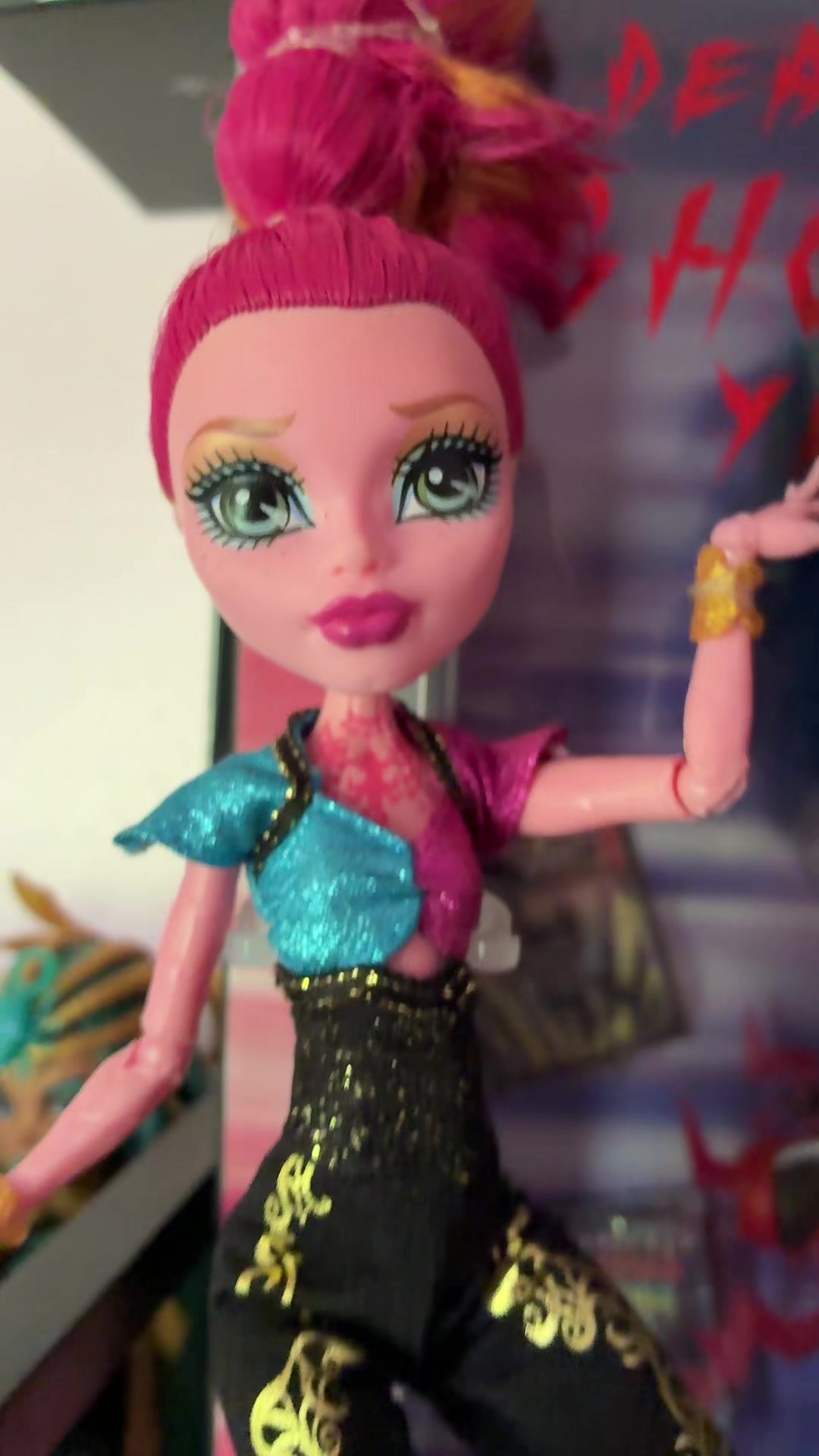 @dollWhisperer
