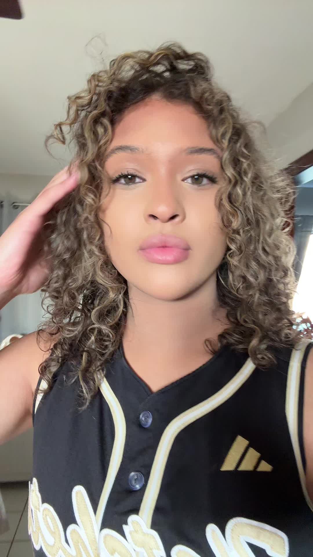 @<3