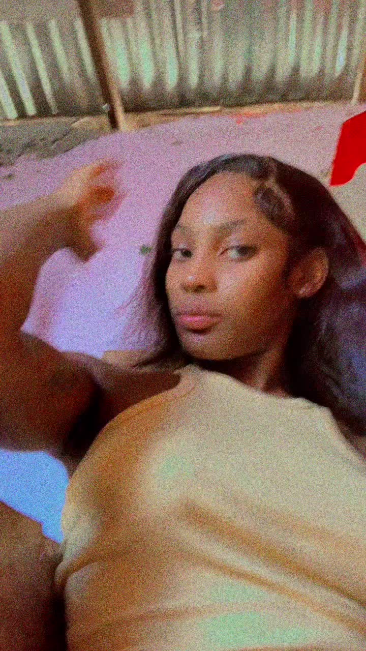 @Qweenie dhem😩💕