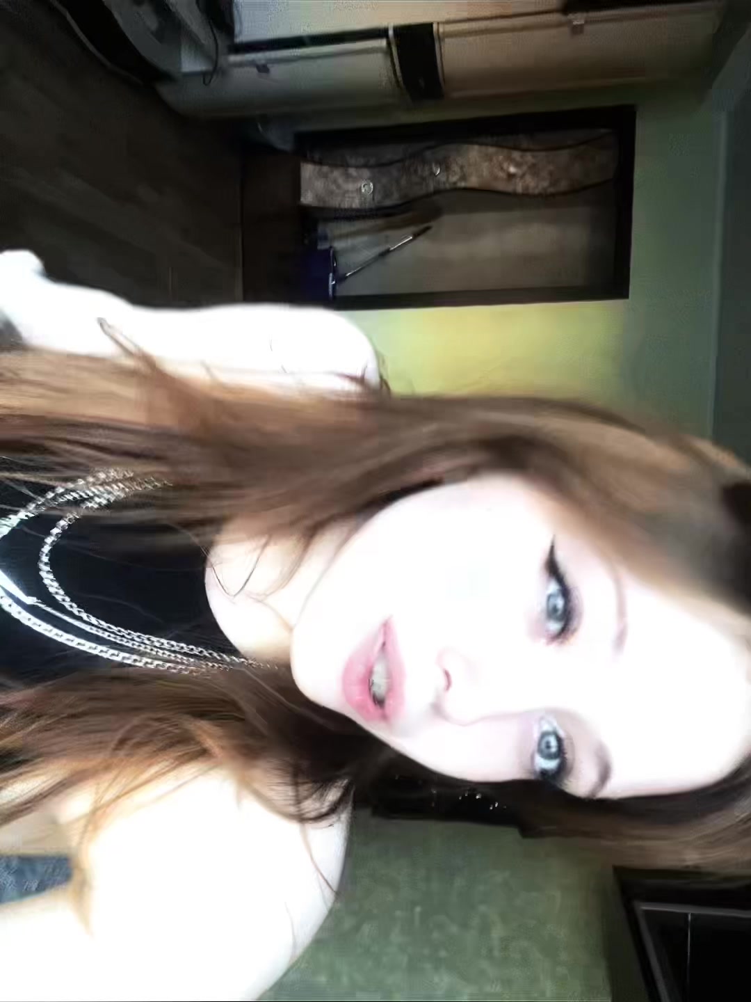 @🖤