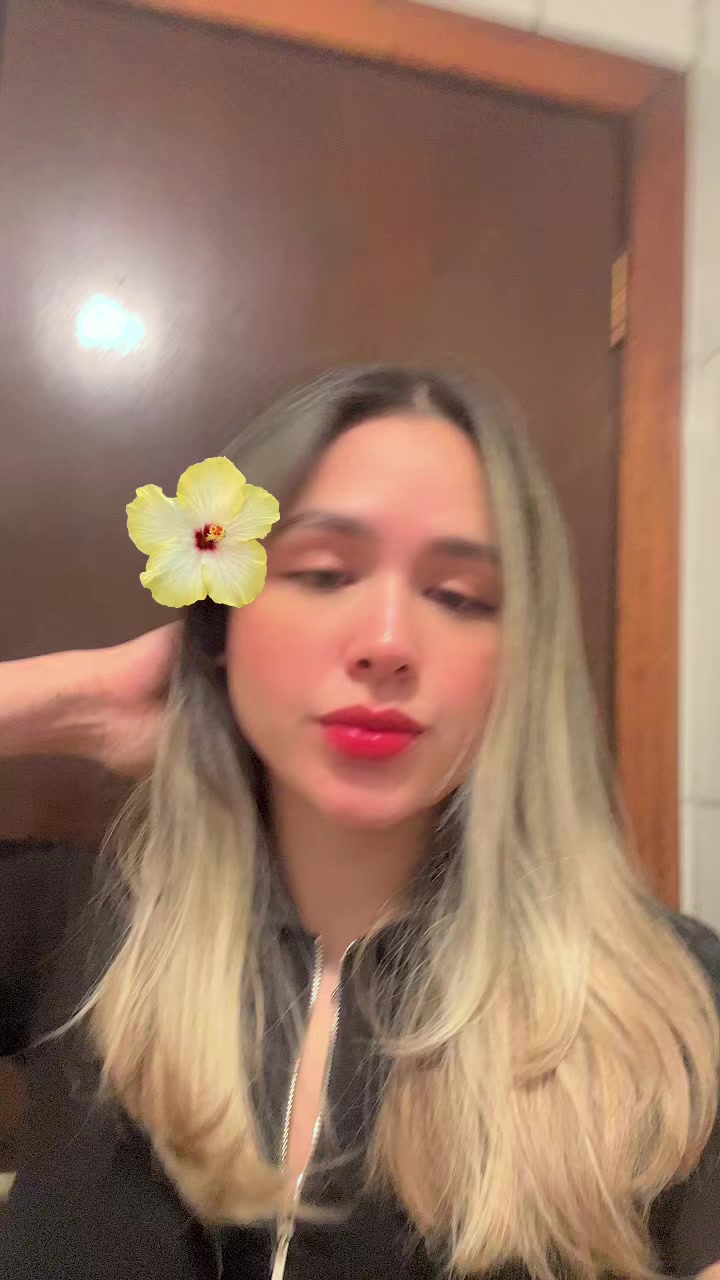 @Jennifer Lorrana 🐝