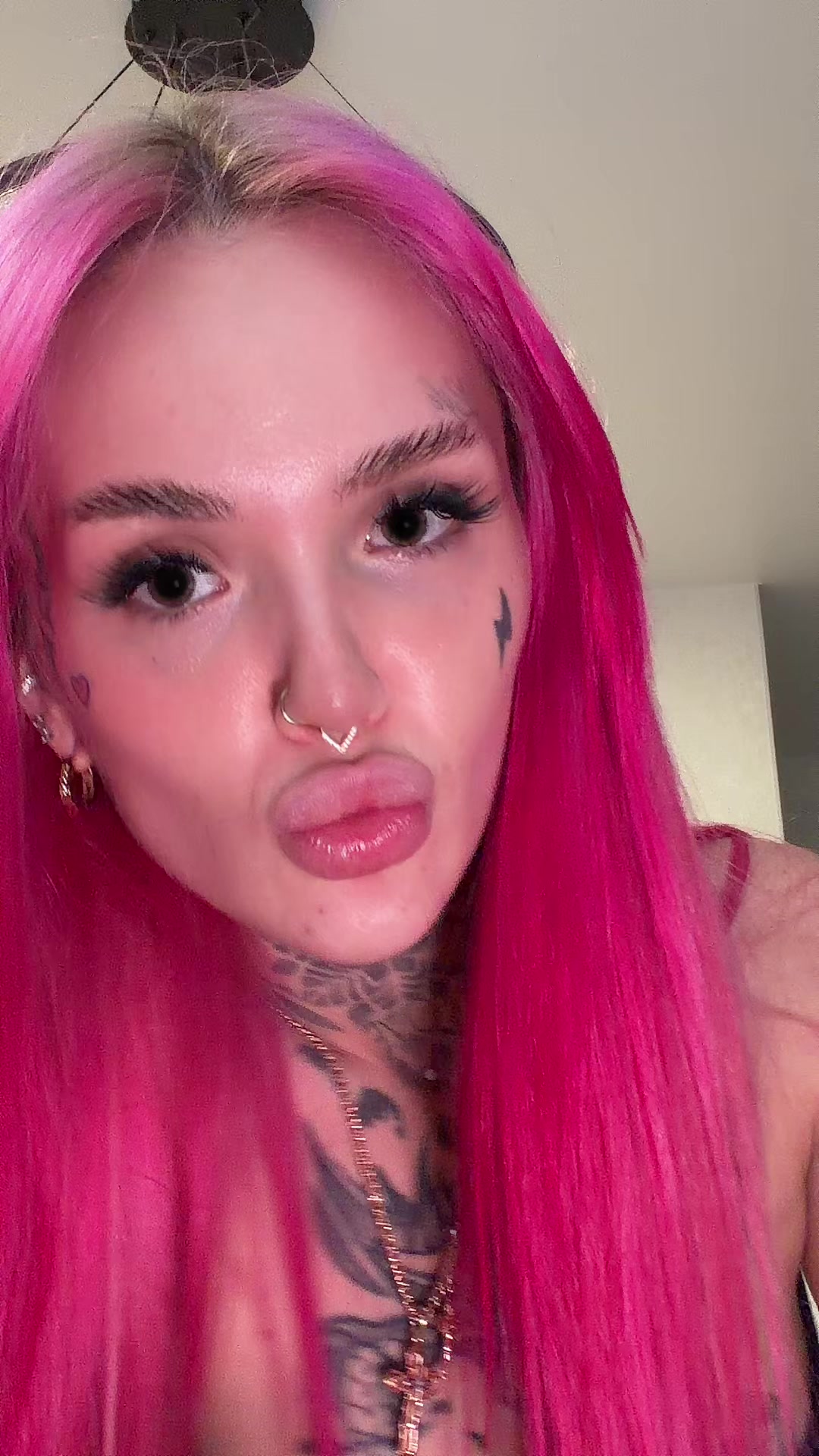 @Idi.nvxyi