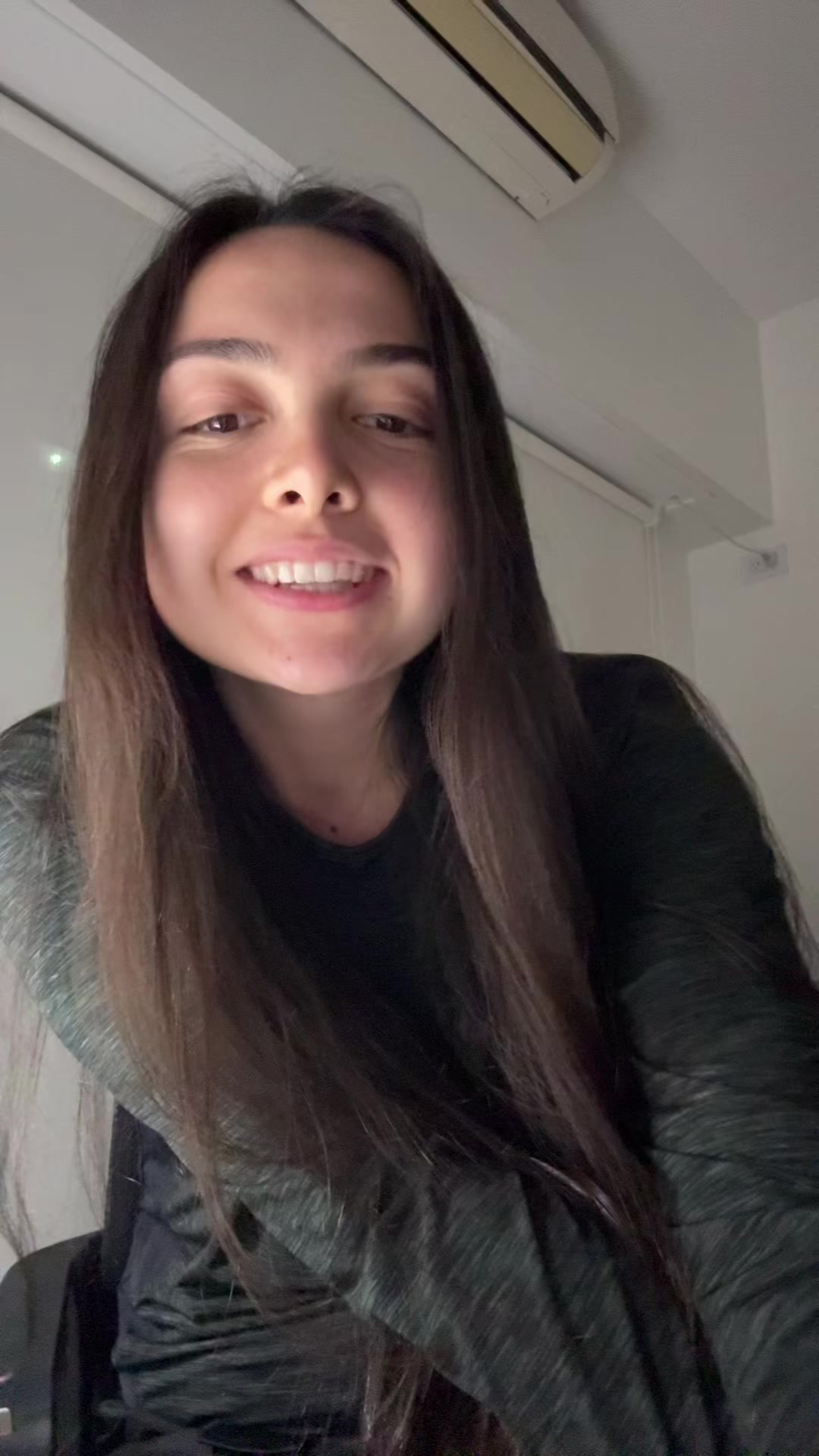 @theyknowlara