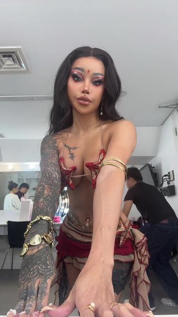 @M1ss&ensp;Jade&ensp;So