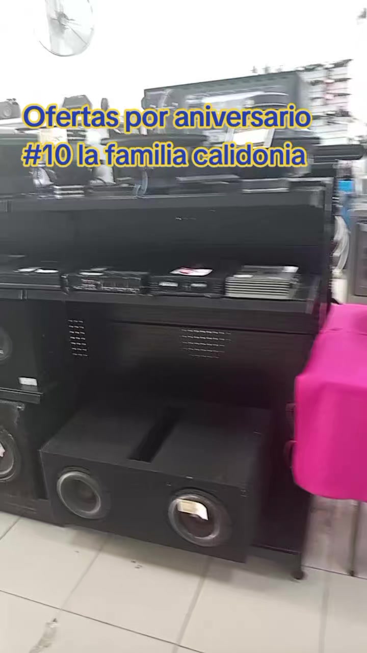 @La Familia Casa de Empe&ntilde;o 🇵🇦