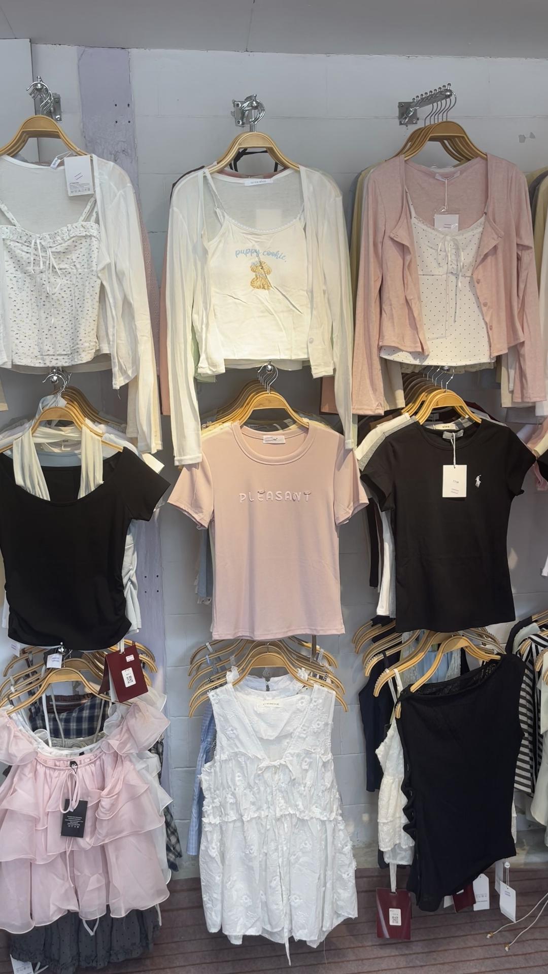 @Kit Kit Clothing(Tgi)