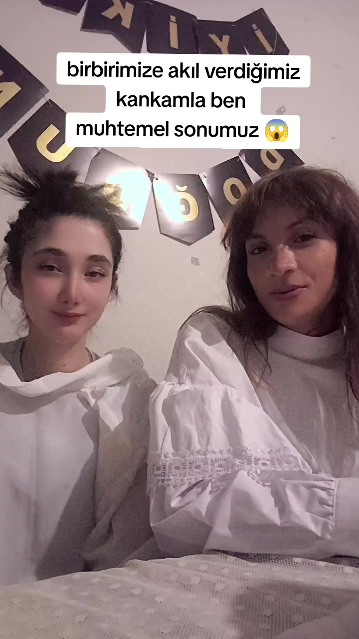 @👻
