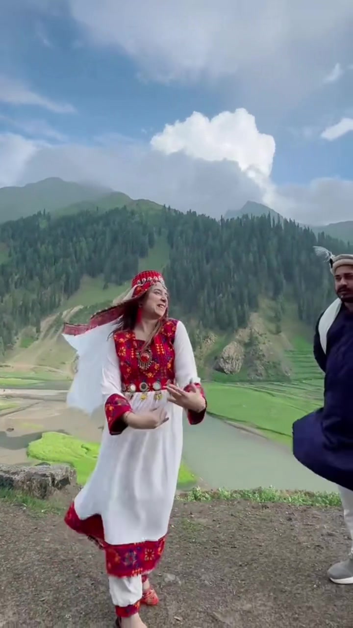 @Paro Peshawar
