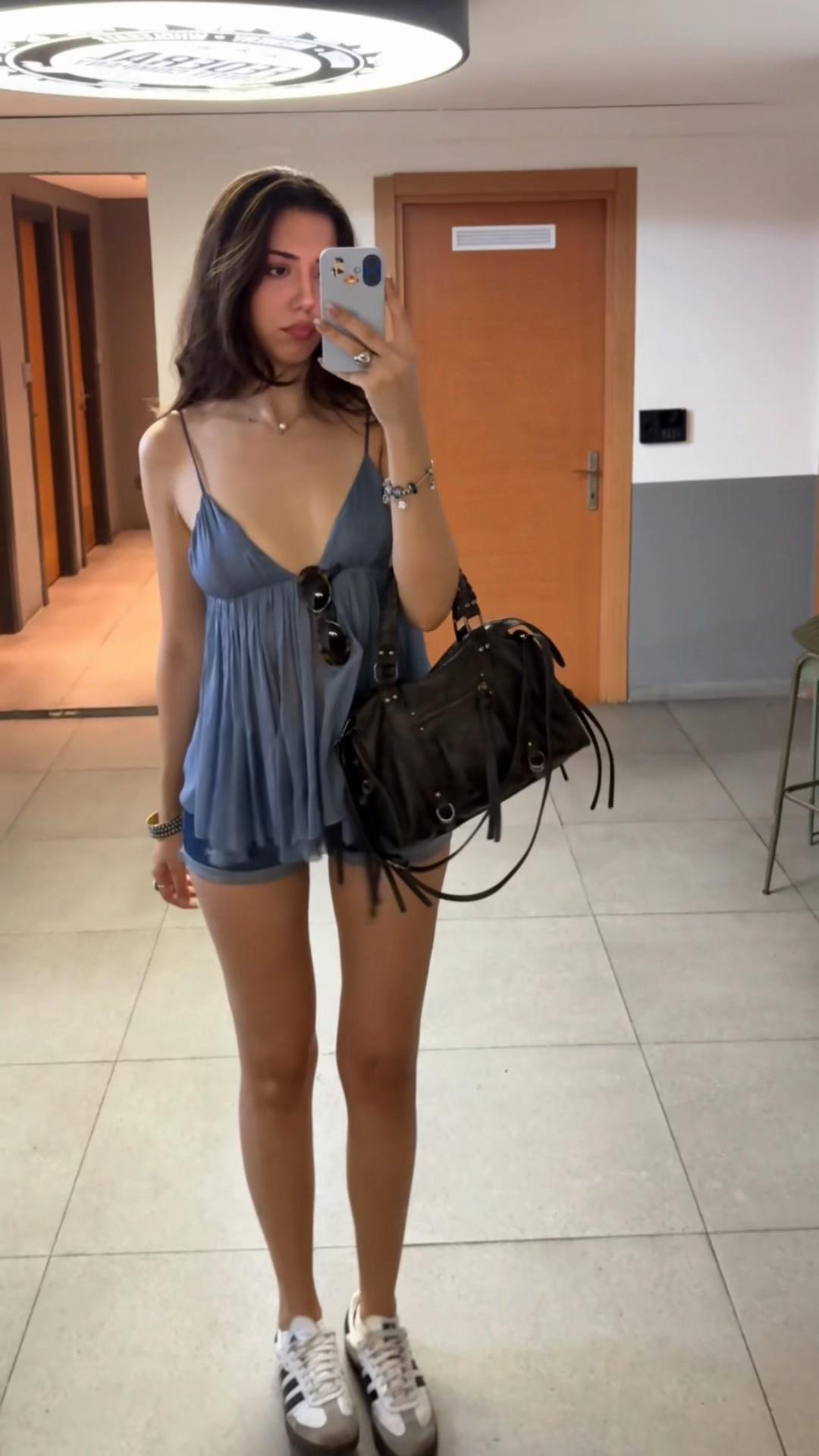 @Lal🧚🏻&zwj;♀️