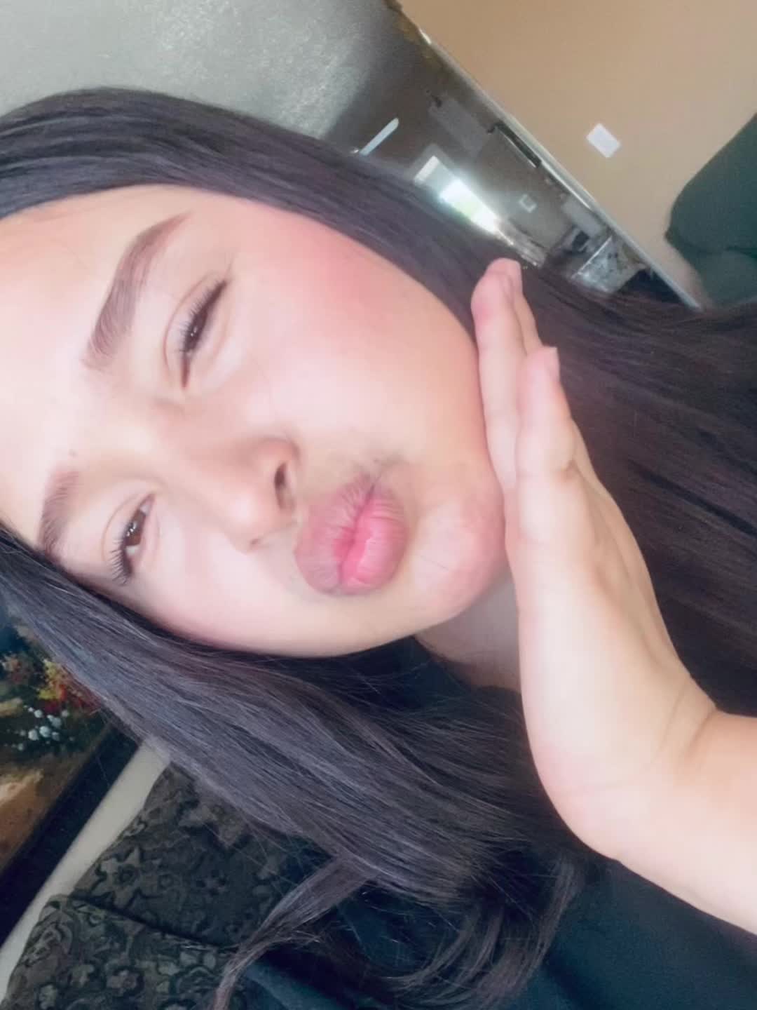 @CARMEN 🫰🏻