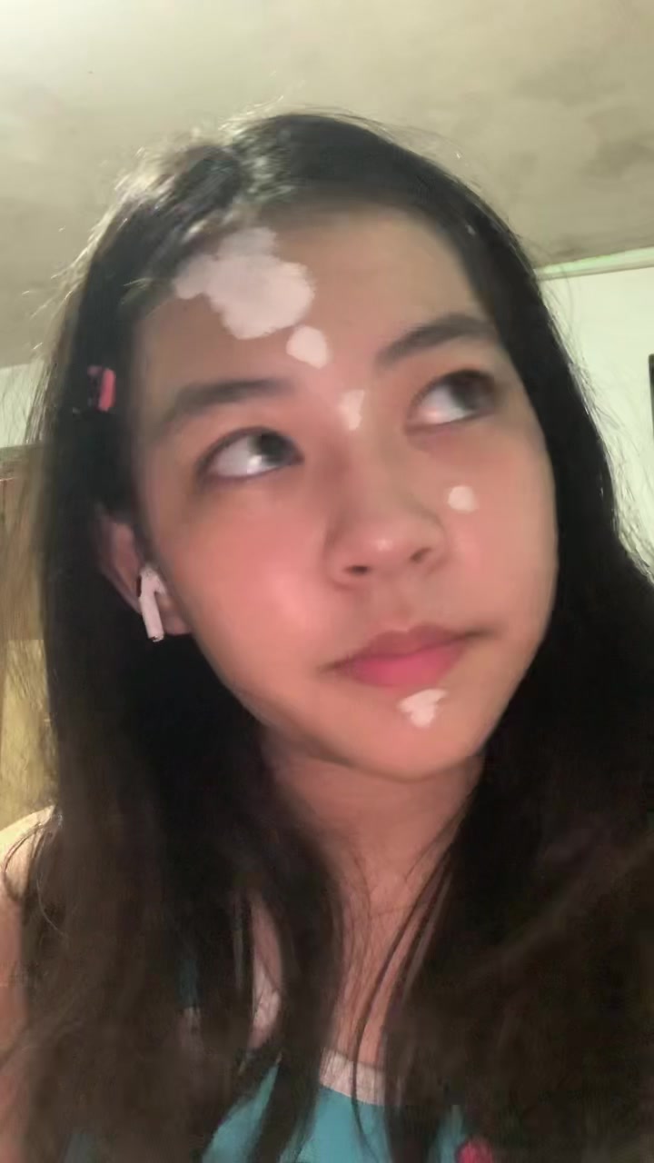 @deffnot_zoey