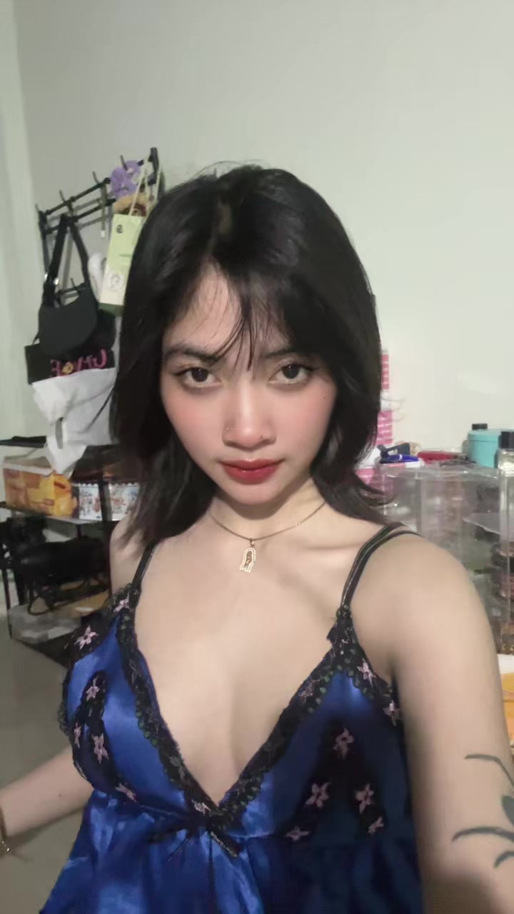 @Ployy