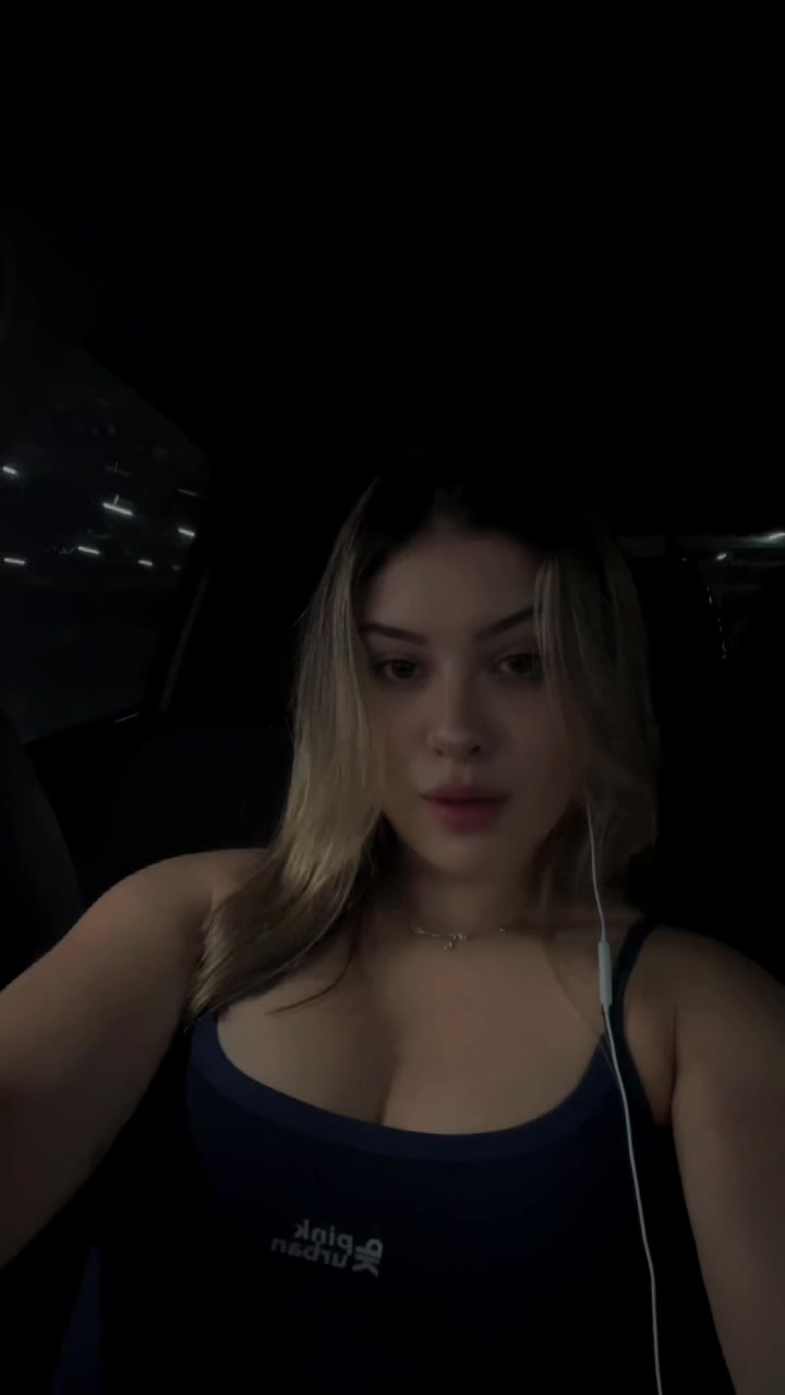 @Anamelooo
