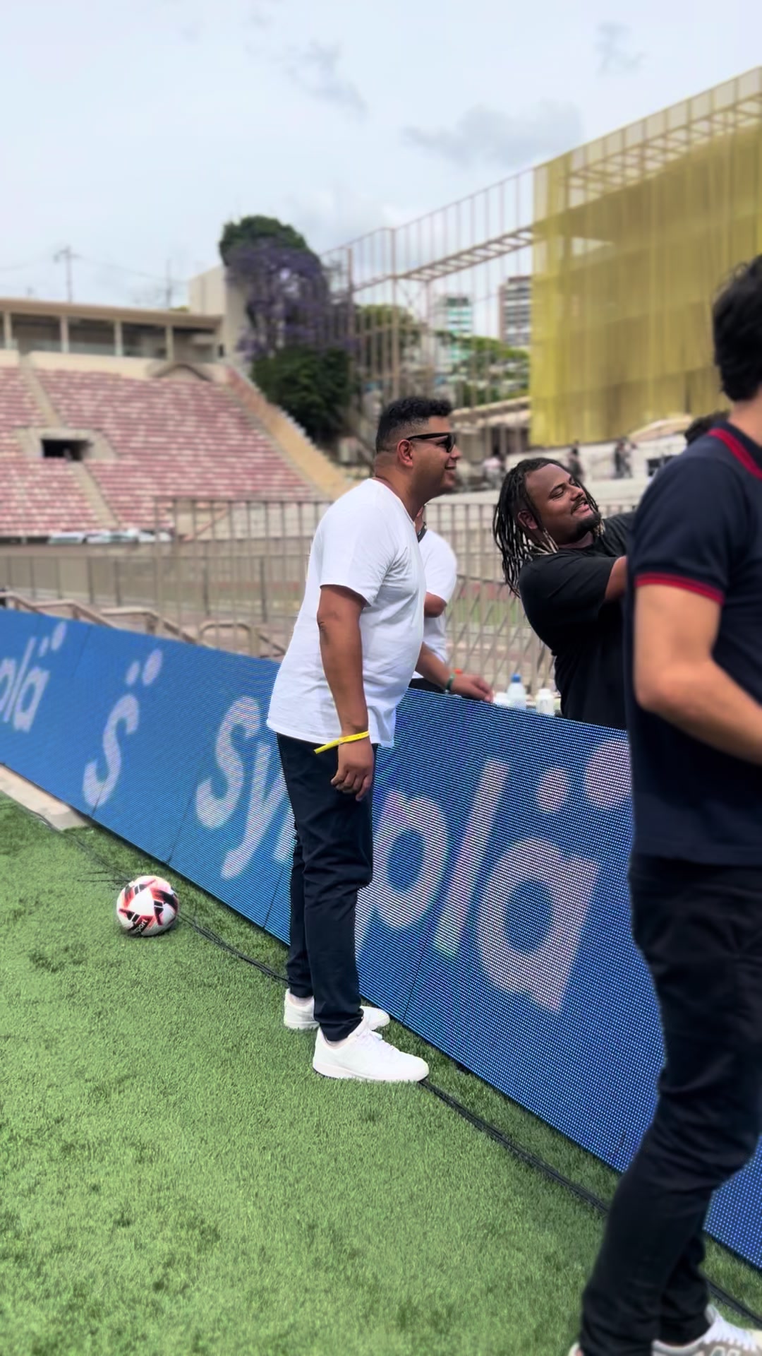 @Ronaldo09