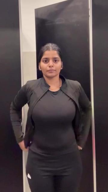 @Anushkaaa