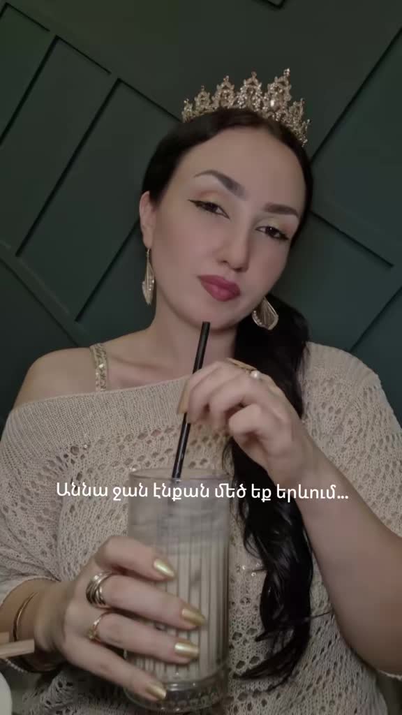 @Anna | Muradi