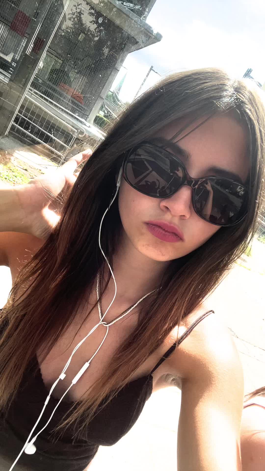 @&bull;ANNA APRILLE &bull;