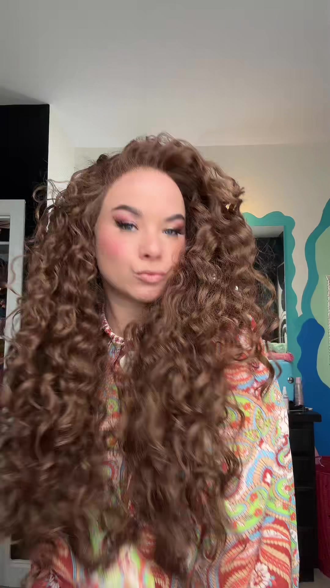@Elizabeth Wears Wigs 🏳️&zwj;🌈