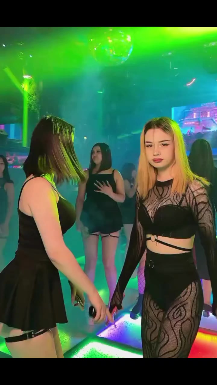 @M A R İ 𝟗𝟎