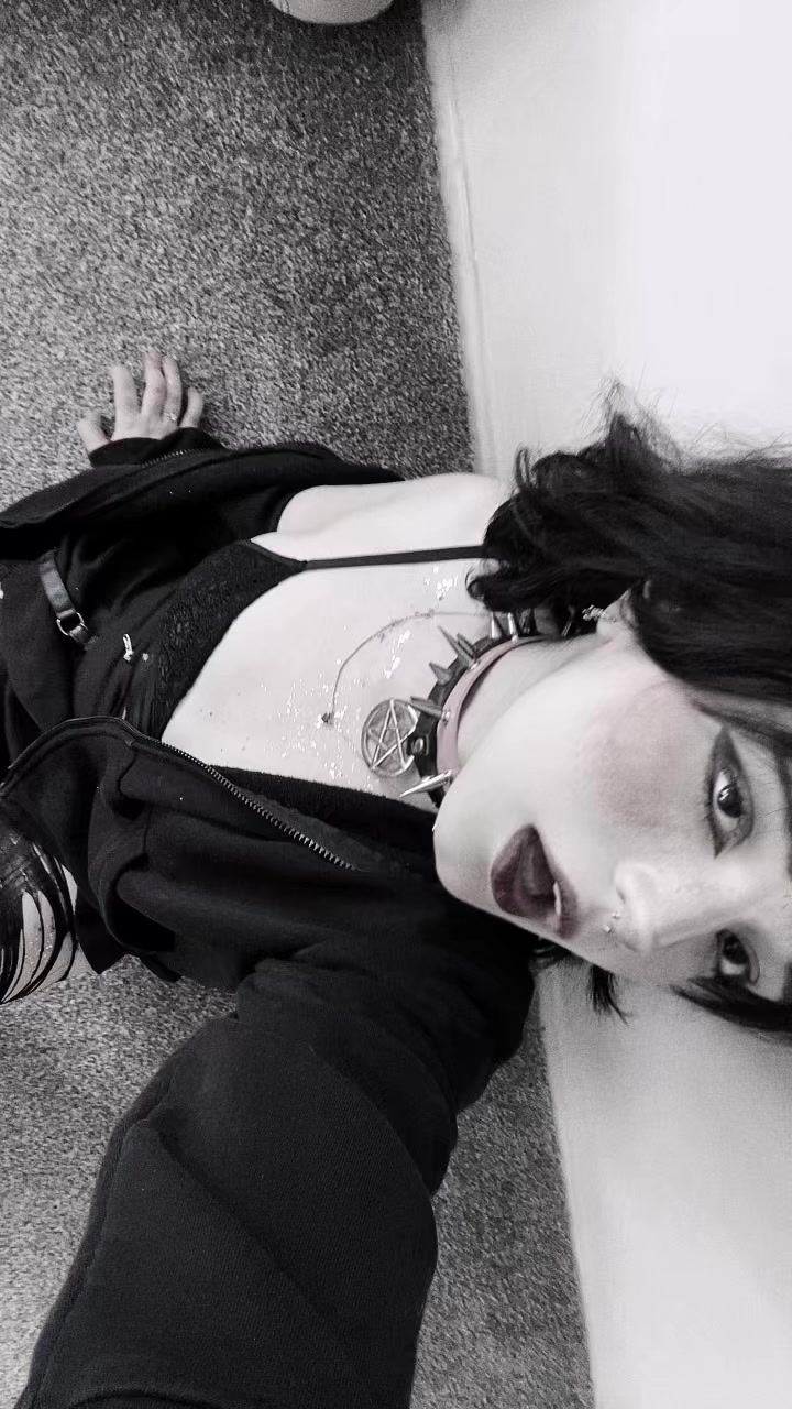@ferrtie_