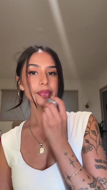 @😚