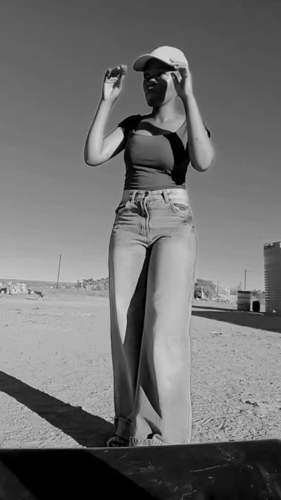 @Tlotli