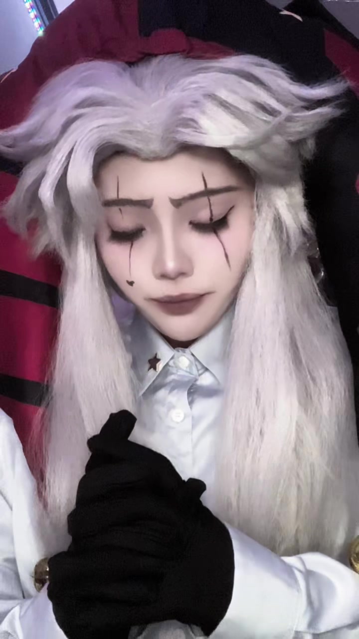 @── 𝓡𝓸𝓼𝓲𝓪𝓷 ──
