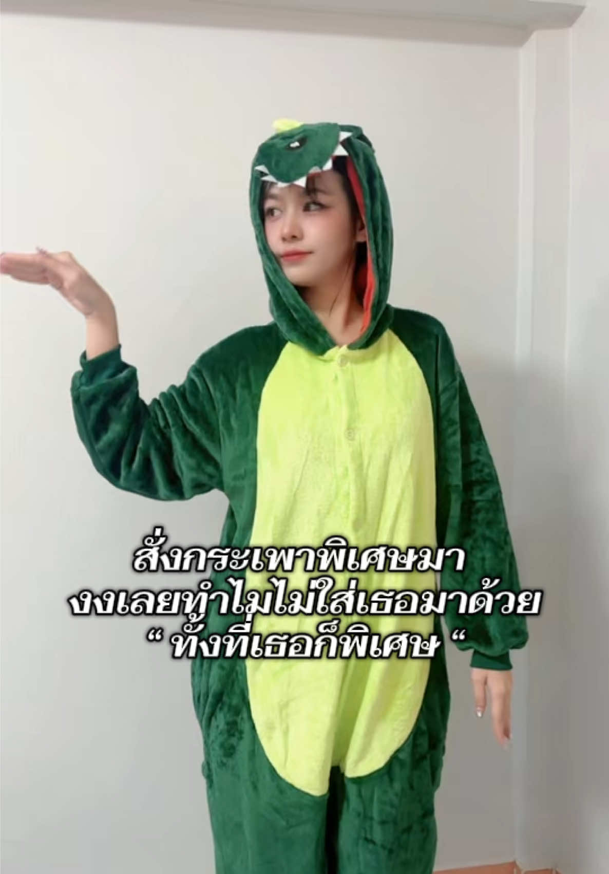 @AREY 👻🖤