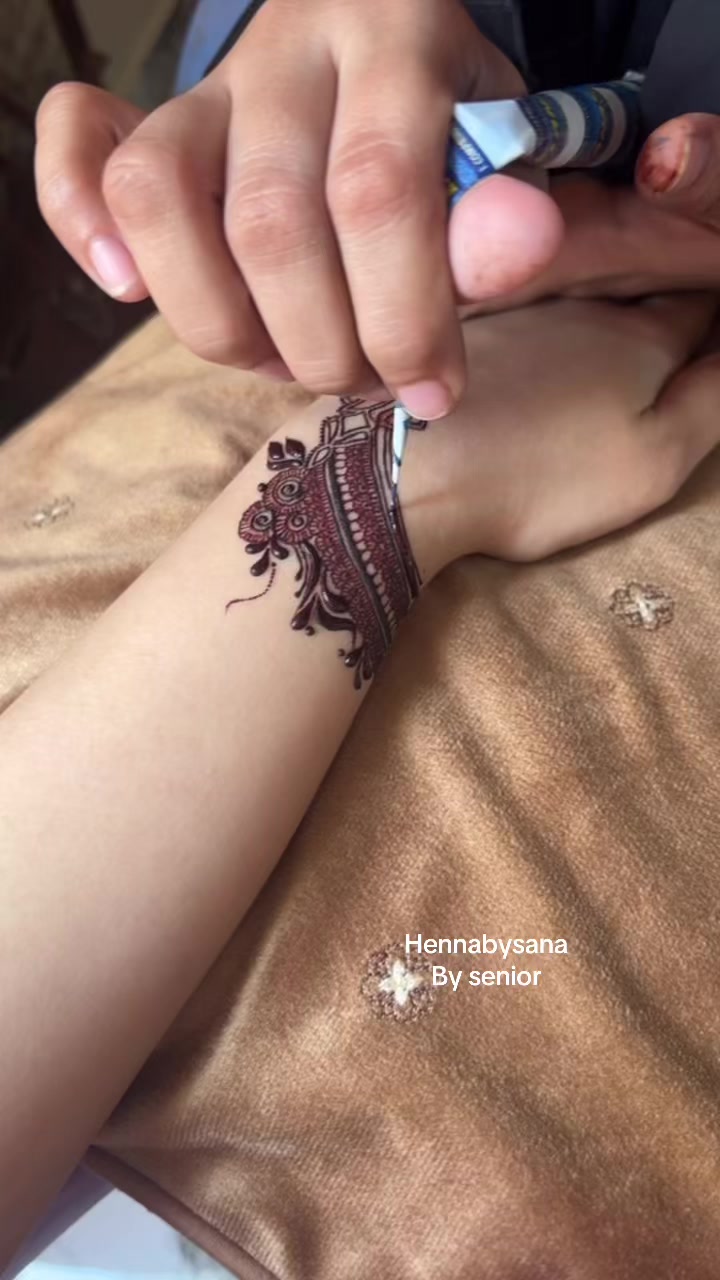 @henna by sana 809
