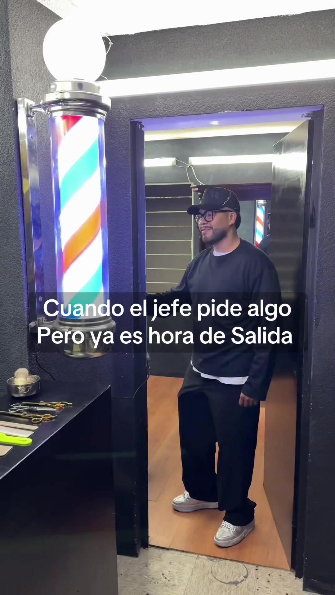 @J LU Barber Mx