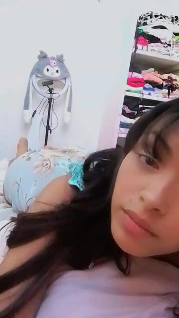 @MiaDebora🍒