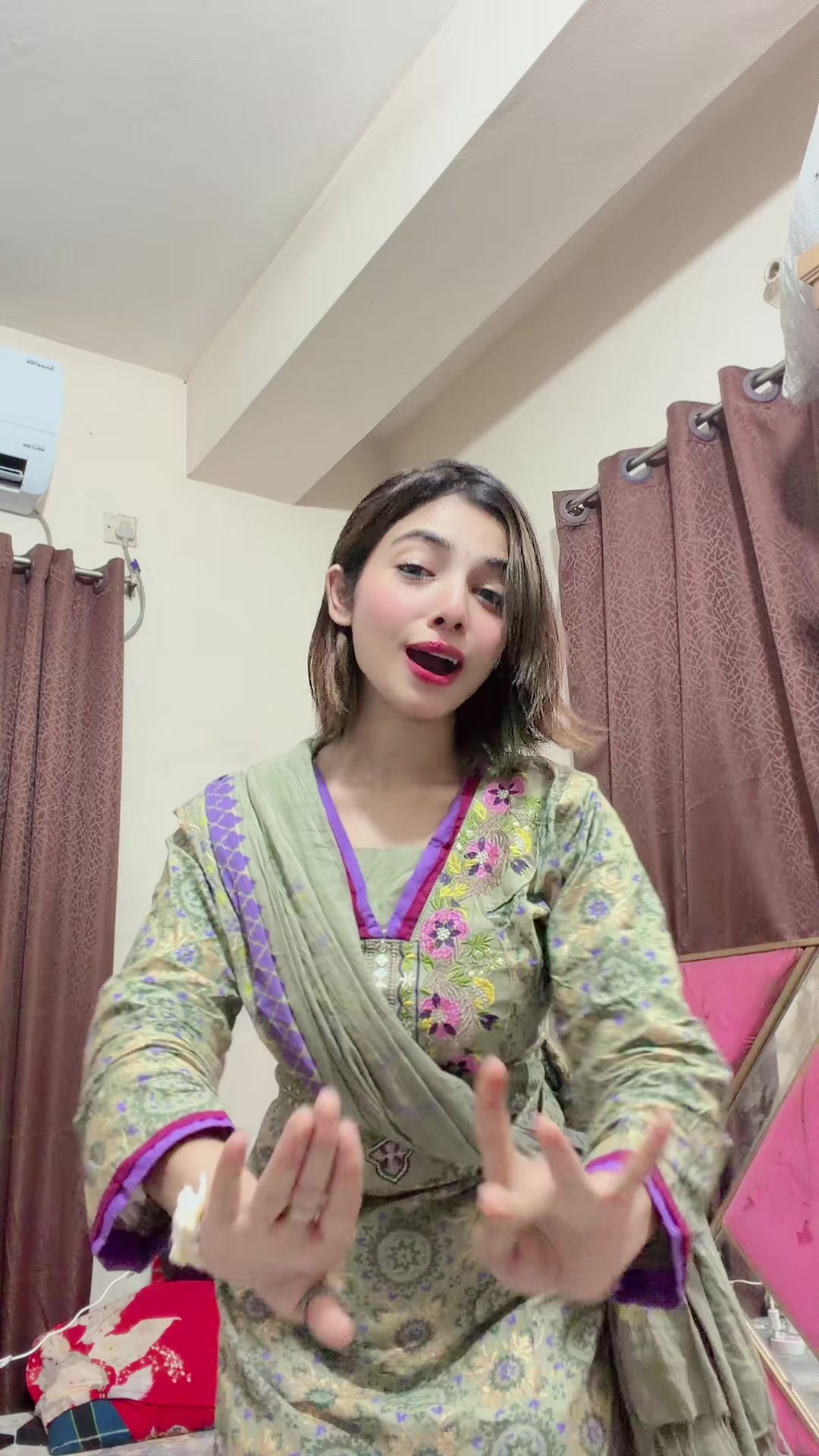 @Akhi Akter