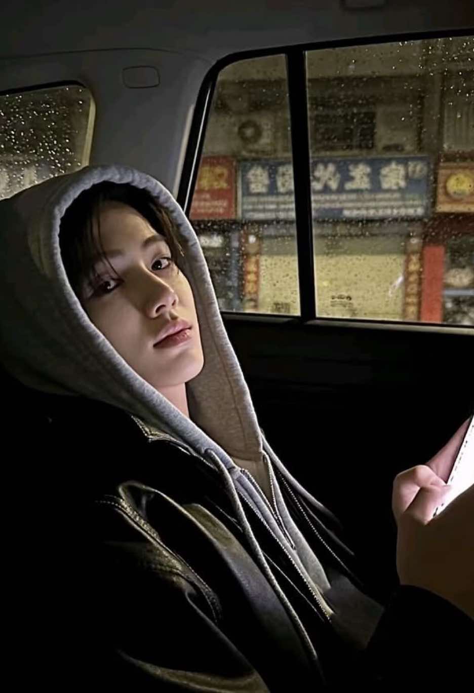 @<3