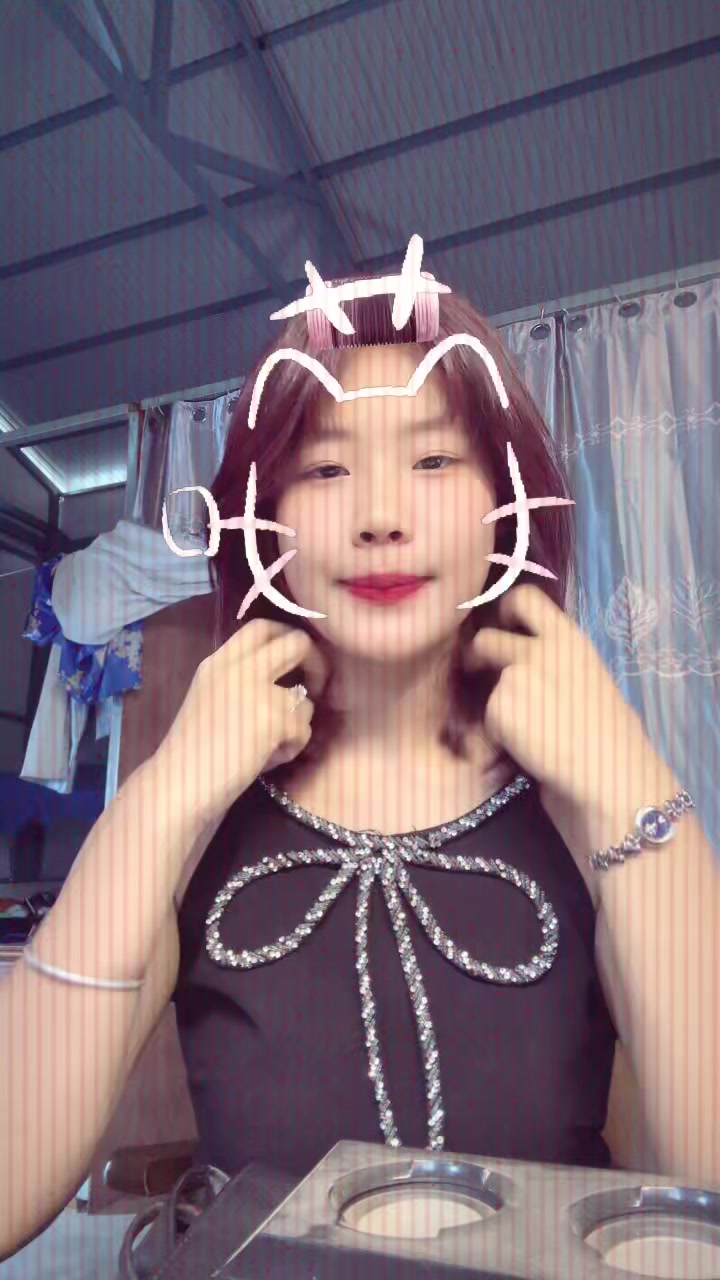 @小月🦋🤍