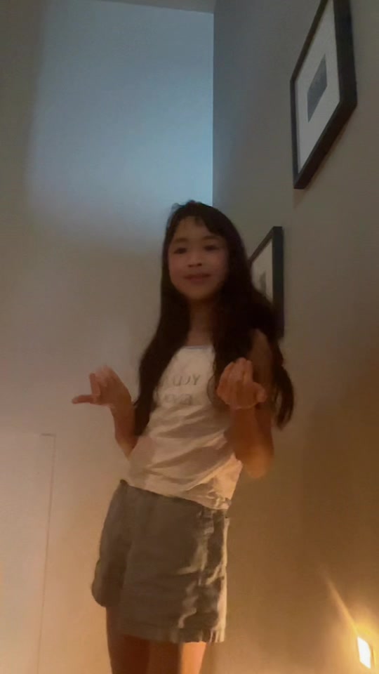 @Claire wrld