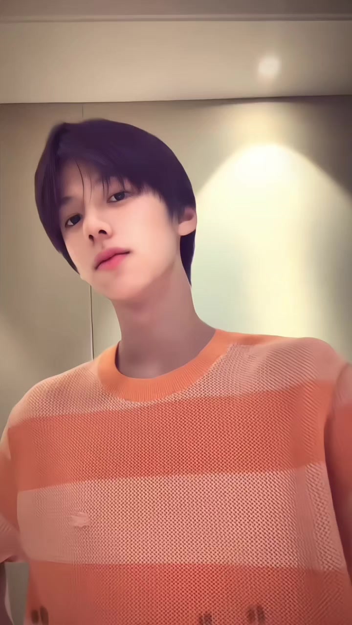 @𝑳𝒊𝒏𝒛𝒊𝒚𝒆𝑻𝒉𝒂𝒊𝑭𝒂𝒏𝒔