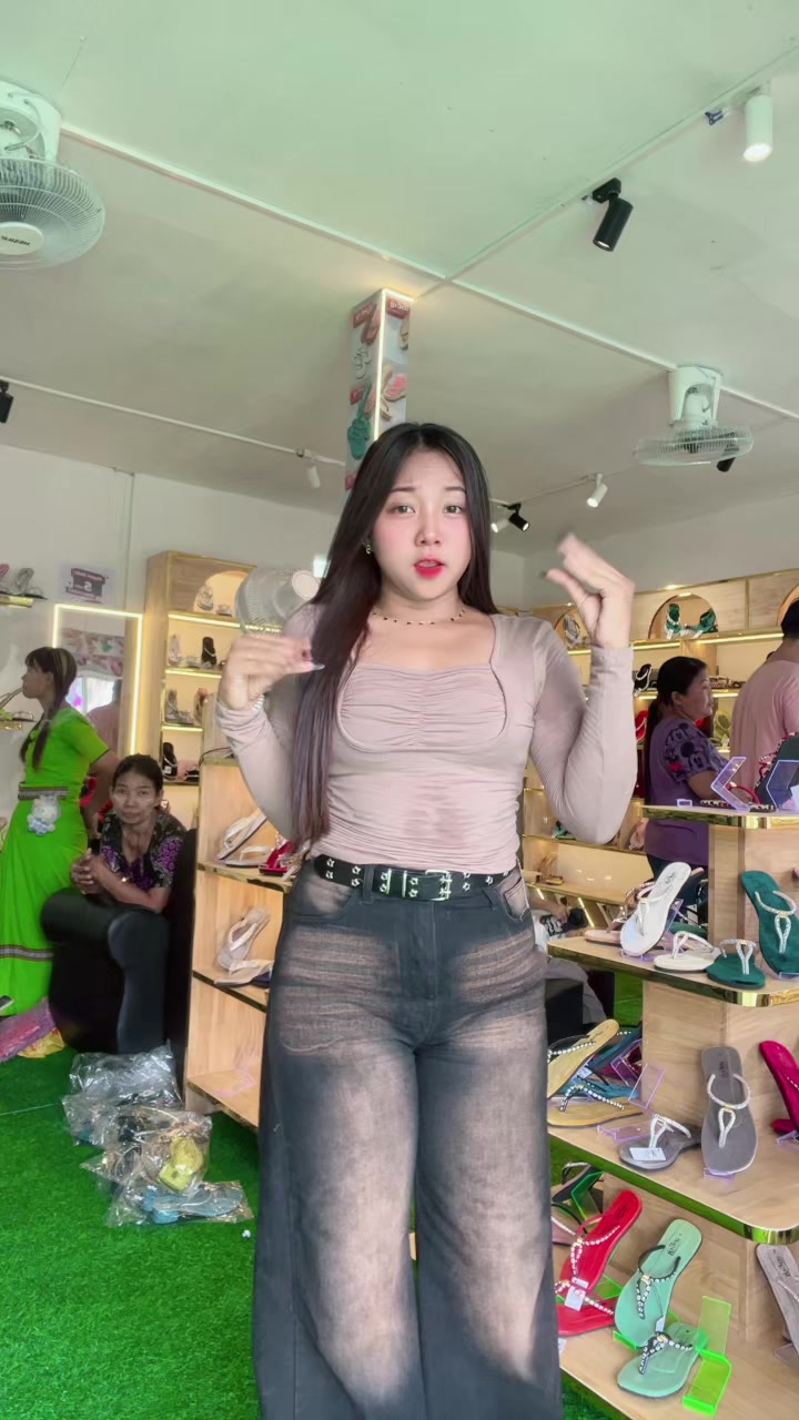 @ᥫ᭡ Khin Ma Ma စဥ့်ကိုင်သူလေး🤍