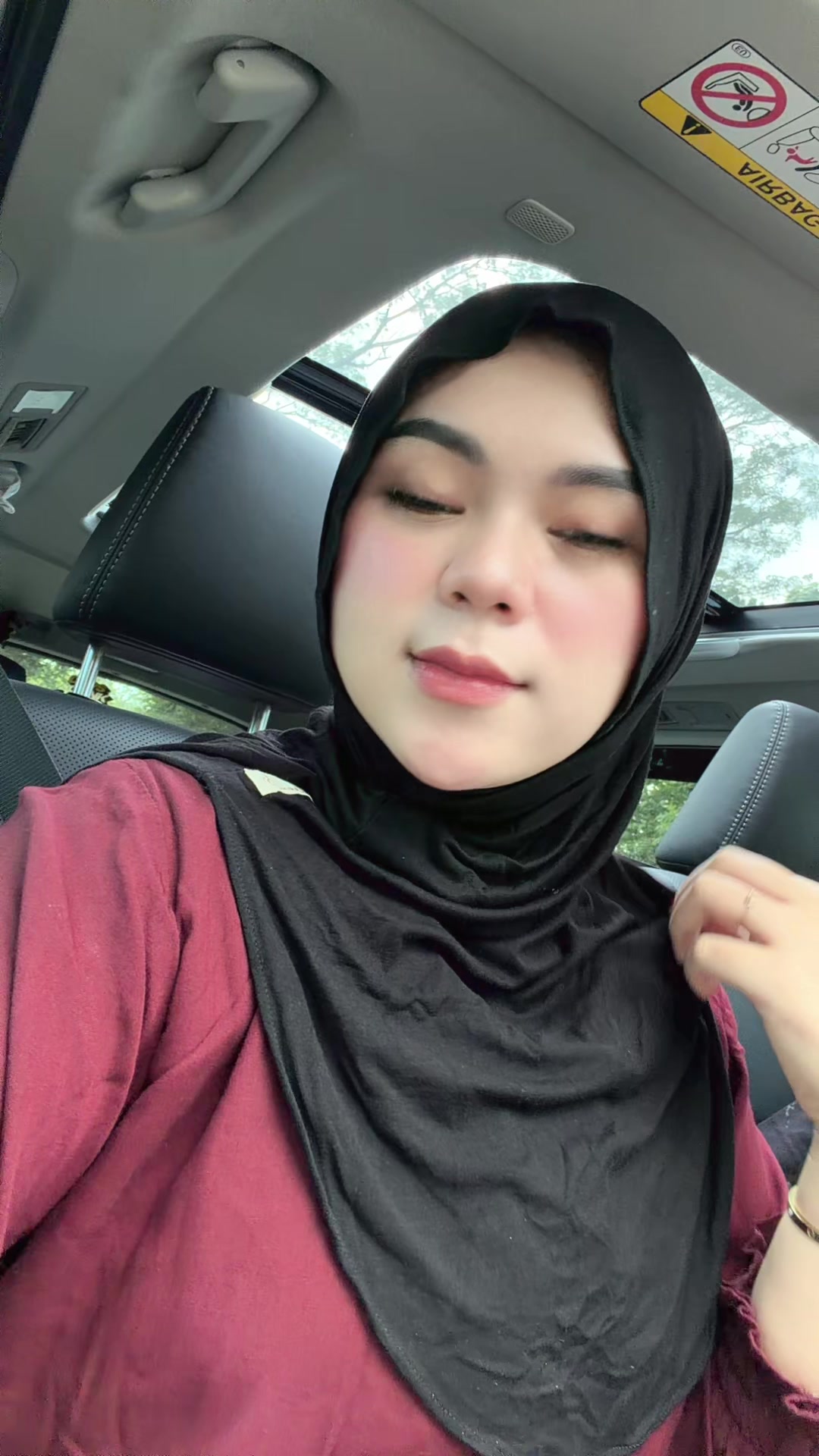 @nickysya02