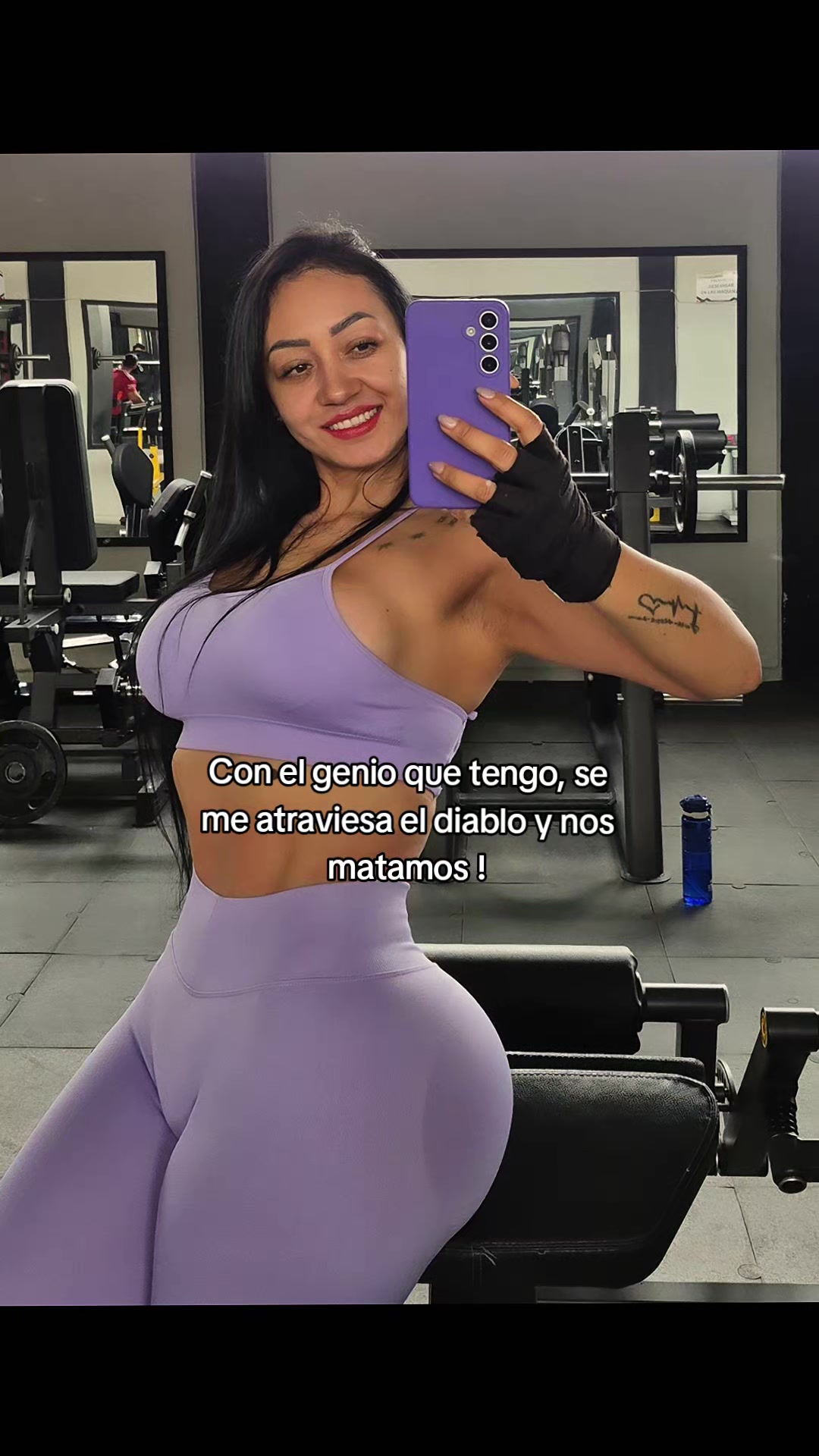 @Julie Vanesa . Te sigue