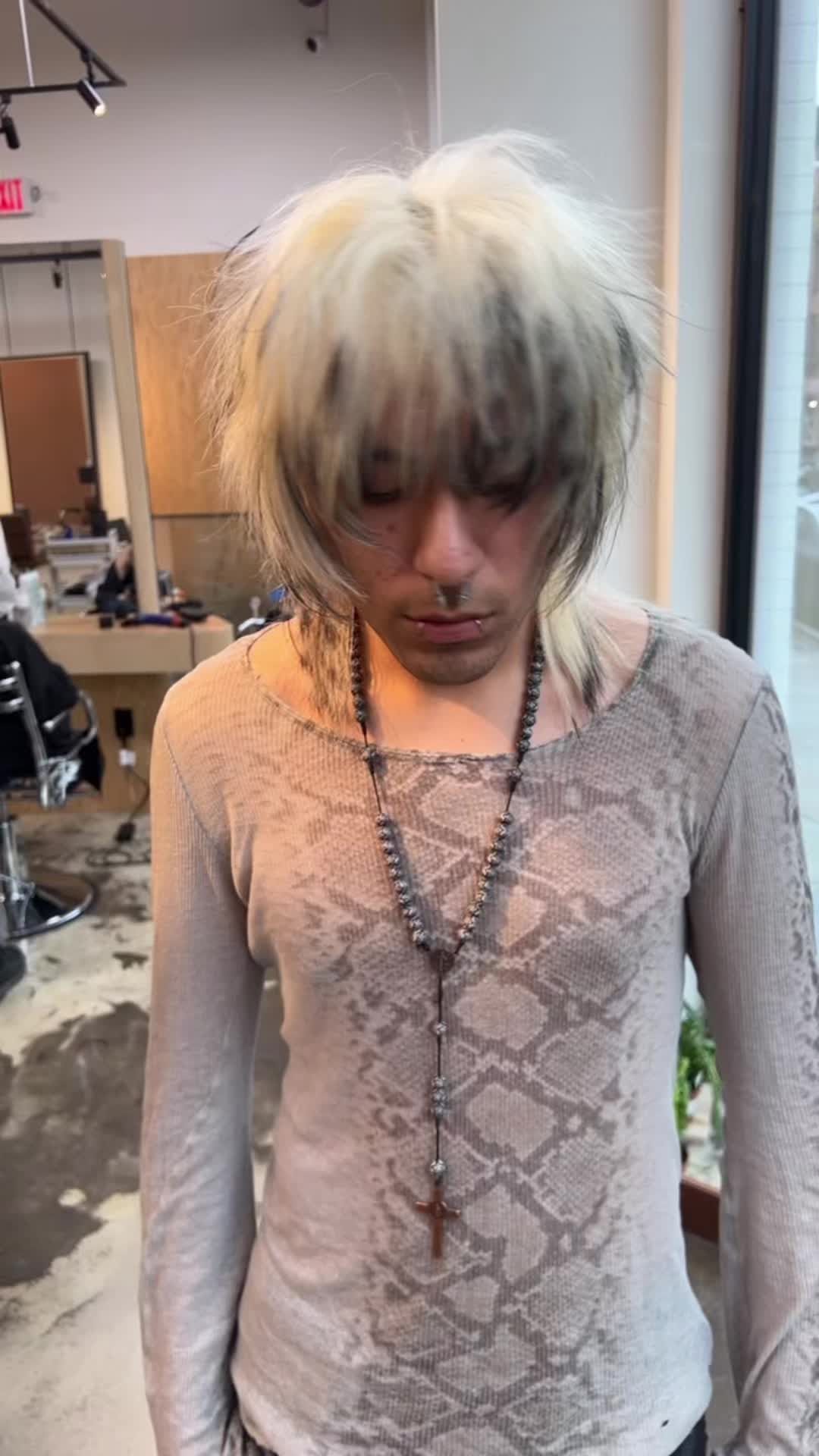 @🌍